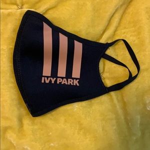Ivy Park/adidas face mask